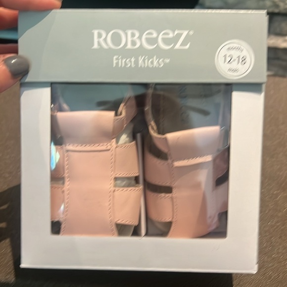 Robeez Lacey pink sandal NIB/Nwt 12-18 months - Picture 6 of 8